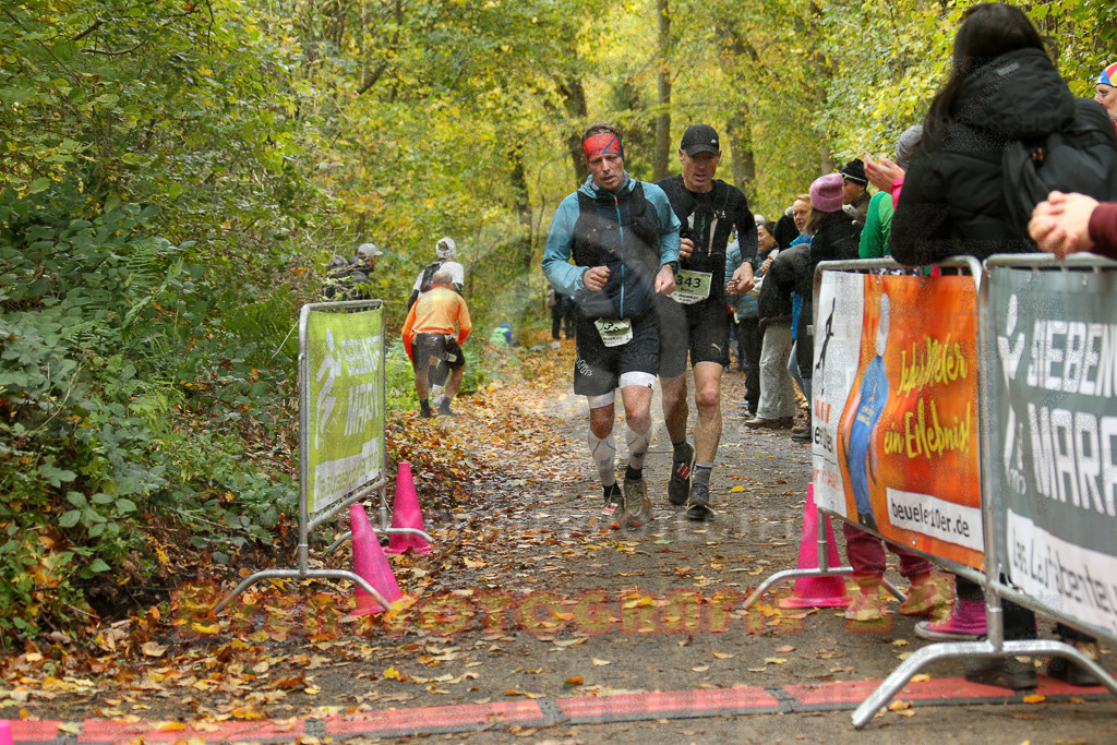 251026_1233_EX1_0650 | Sportfotografie im Rhein-Sieg Kreis, Köln, Bonn, NRW, Rheinland Pfalz, Hessen, etc. Unser Tätigkeitsfeld umfasst den Laufsport vom Volkslauf über den Marathon, Duathlon, Triathon bis zum Ultralauf wie Kölnpfad Ultra oder Schindertrail.