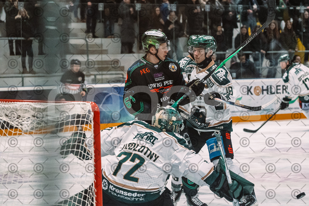 Alligators_vs_Erding_12_12_2025-107 | Höchstadt Alligators Fotogalerie: Eishockey-Action aus Franken. Professionelle Spielfotos, Portraits & Stadionbilder zum Download. Jetzt entdecken! - Realisiert mit Pictrs.com