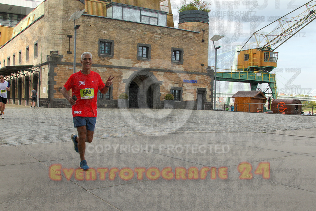 250920_1524_EV4_8716 | Sportfotografie im Rhein-Sieg Kreis, Köln, Bonn, NRW, Rheinland Pfalz, Hessen, etc. Unser Tätigkeitsfeld umfasst den Laufsport vom Volkslauf über den Marathon, Duathlon, Triathon bis zum Ultralauf wie Kölnpfad Ultra oder Schindertrail.