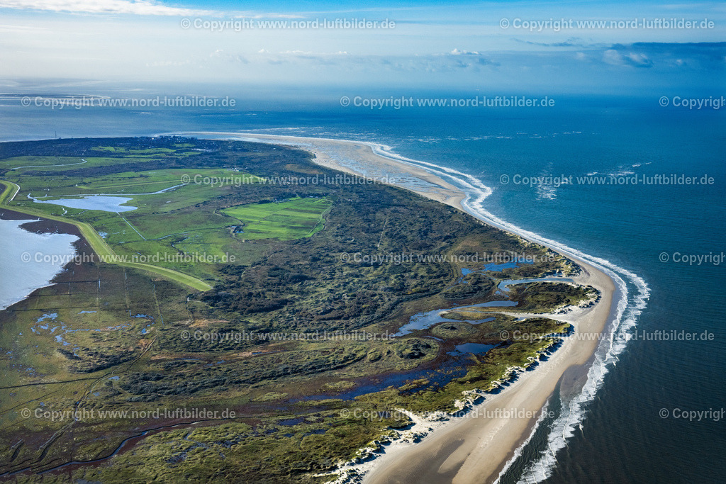 Borkum_ELS_3896231021 | BORKUM 23.10.2021 Sand- Landschaft im nördlichen Küstenbereich auf der Nordsee - Insel Borkum im Bundesland Niedersachsen. // Nothern sandy coastline on the North Sea Island Borkum in the state Lower Saxony. Foto: Martin Elsen