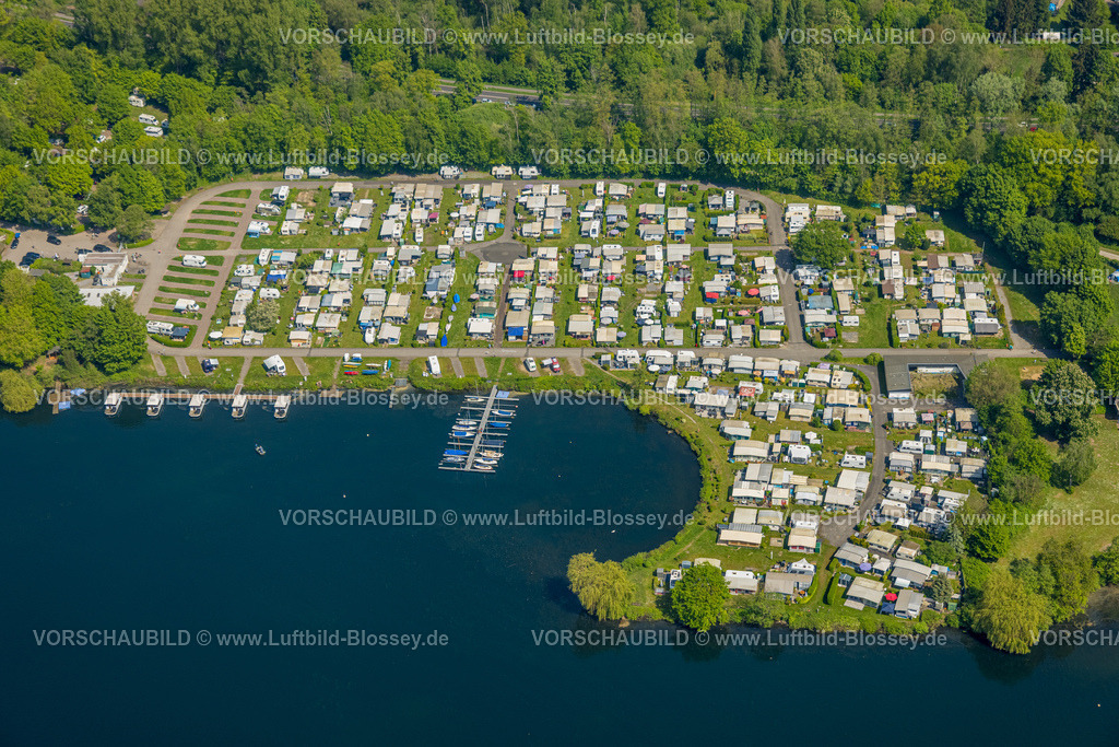 Duesseldorf240501165UnterbacherSee | Luftbild, Freizeitgestaltung am Unterbacher See, Hausboote am Campingplatz Nord, Bootsanlegestelle und Hausboote, Unterbach, Düsseldorf, Rheinland, Nordrhein-Westfalen, Deutschland