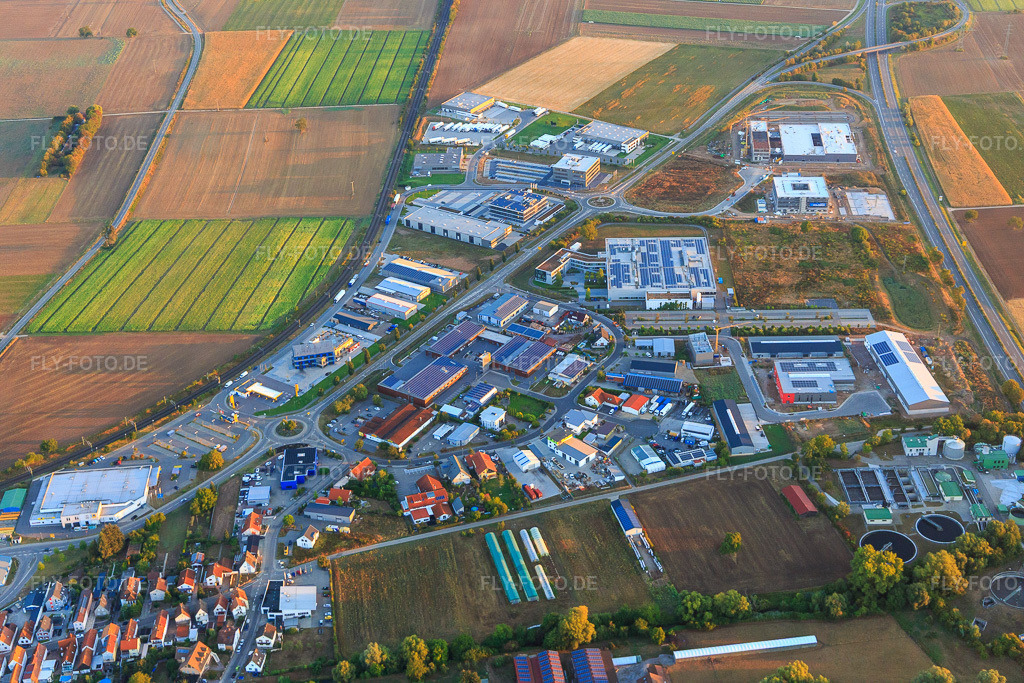 Luftbild: Industriegebiet Im Speyerer Tal aus Süden in Rülzheim im Bundesland Rheinland-Pfalz in Deutschland. Foto: IMG_110809.jpg vom 08.09.2018 durch Werner Riehm/FLY-FOTO.de