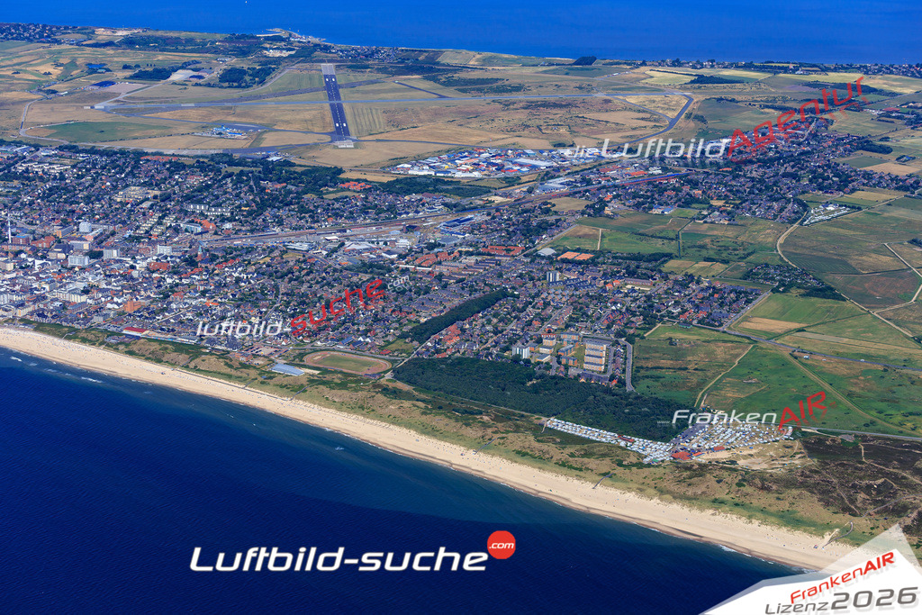 Die Luftbildaufnahme Westerland - Sylt wurde 2018 mittels Flugzeug (keine Drohne) erstellt. Perfekte Schärfe und Druck- Auflösung- Garantiert!