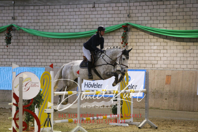 IMG_0914 | Turnierfotos kaufen im Webshop von Daniel Kuhl Photography – entdecke professionelle Reitsportfotos aus Turnieren & Events. Hochwertige Turnierbilder online bestellen & sichern. Jetzt Fotos von Reitsportturnieren kaufen!