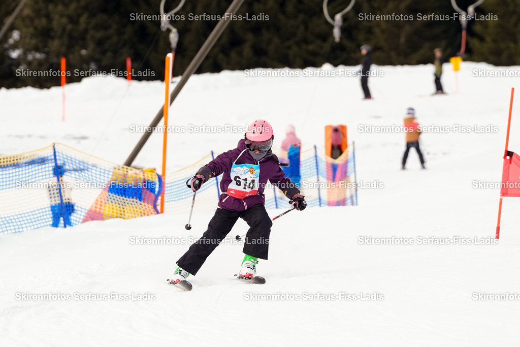 SRF_02.01.2026_1074 | Skirennfotos,Serfaus,Fiss,Ladis,Kinderskirennen,Winter,Tirol,Oberland,skirace,SFL,feelfree,weil wir's genießen,ski,Ski,skifahren,Sonnenplateau, - Realisiert mit Pictrs.com