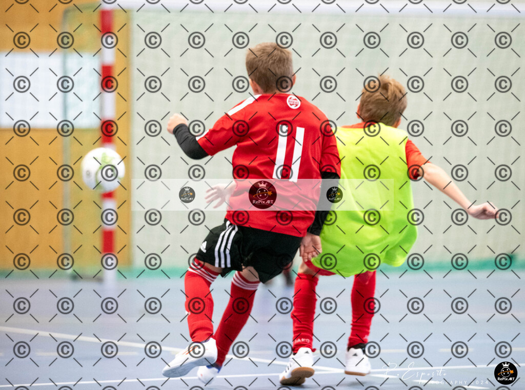 20241130_FCR-Hallenturnier-E-2_017 | Sport und Naturfotografie von Roberto Esposito zeigt echte Momente Bewegung und die Schönheit der Natur. Ausdrucksstarke Bilder schaffen Emotionen.