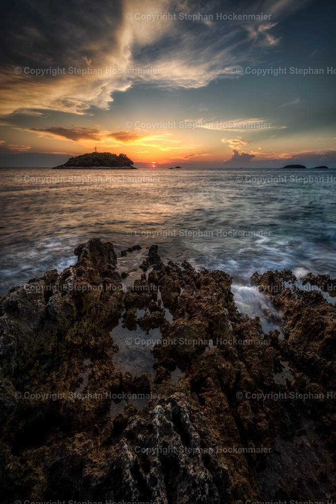 Sonnenuntergang an der Adria in Kroatien | Sonnenuntergang  in Vrsar Kroatien an der Adria - Realisiert mit Pictrs.com