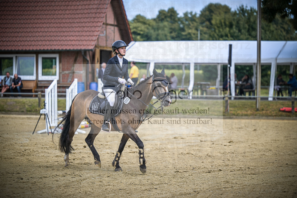 DOS_1994 | Entdecke hochwertige Reitturnierfotos von Foto Oger. Professionell, emotional und authentisch – jetzt Lieblingsmomente im Shop bestellen.Deutschlandweite Turnierfotografie. - Realisiert mit Pictrs.com