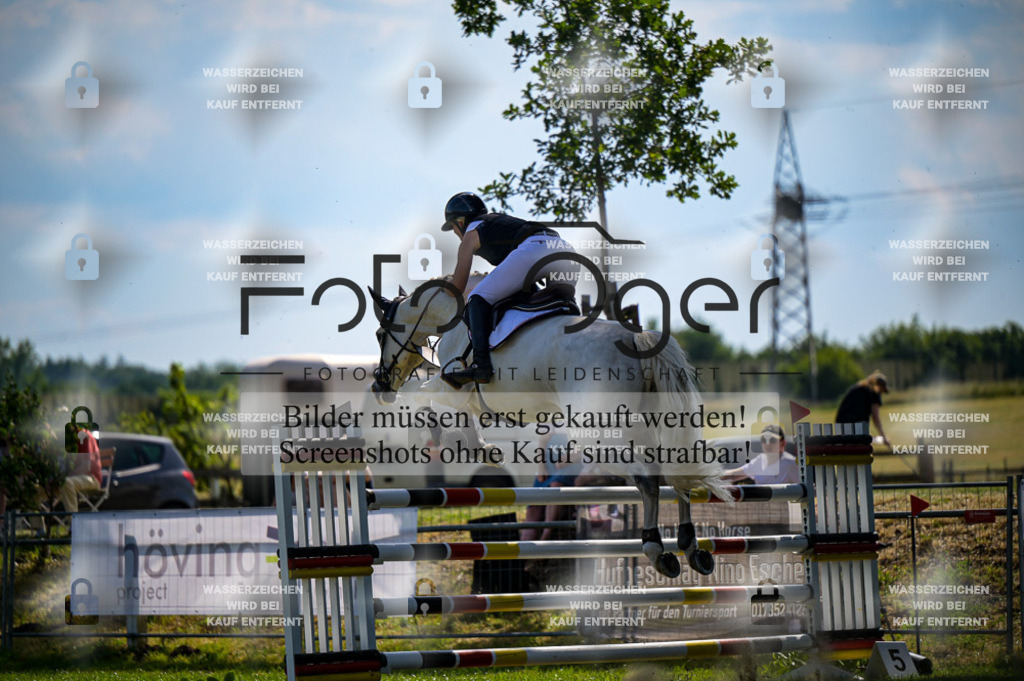 20230611-_DOS4301-2 | Entdecke hochwertige Reitturnierfotos von Foto Oger. Professionell, emotional und authentisch – jetzt Lieblingsmomente im Shop bestellen.Deutschlandweite Turnierfotografie. - Realisiert mit Pictrs.com