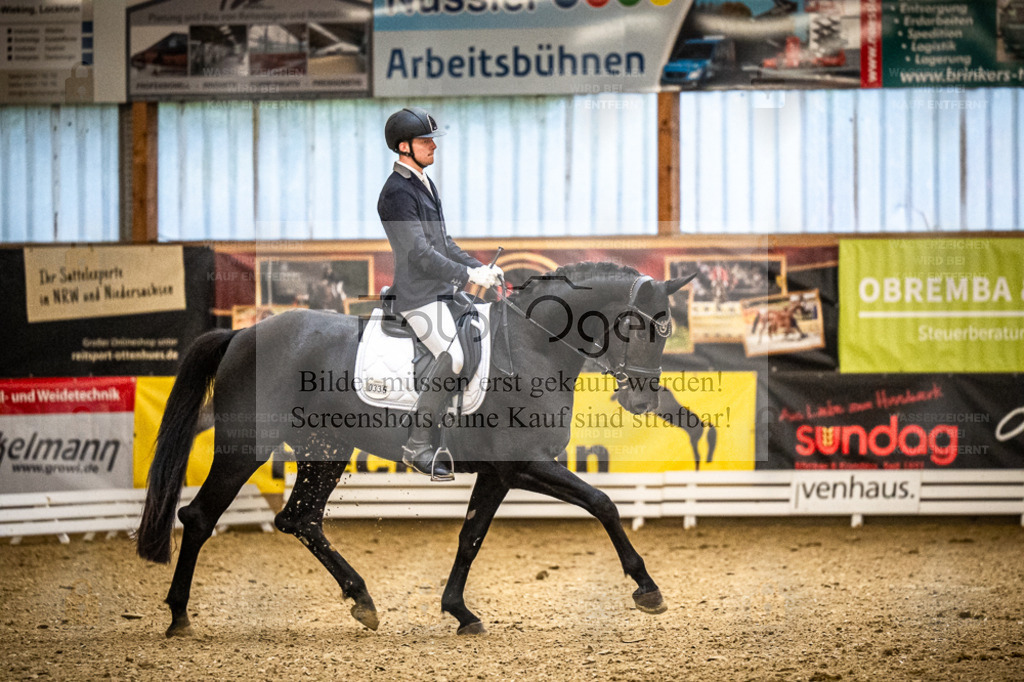 DOS_1465 | Entdecke hochwertige Reitturnierfotos von Foto Oger. Professionell, emotional und authentisch – jetzt Lieblingsmomente im Shop bestellen. - Realisiert mit Pictrs.com