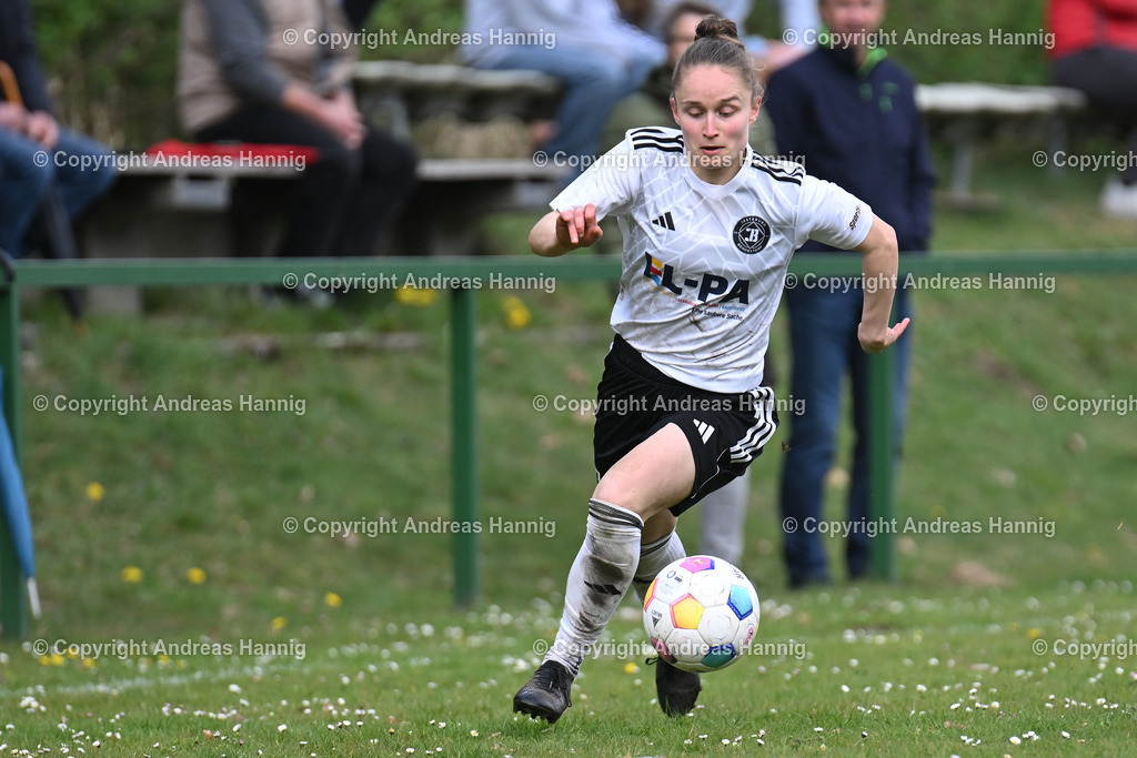 Fußball I Frauen I Saison 2024-25 I Oberliga I FC Jesteburg-Bendestorf - SpVg Aurich Frauen I 13.4.2025 | a-hannig - Realisiert mit Pictrs.com