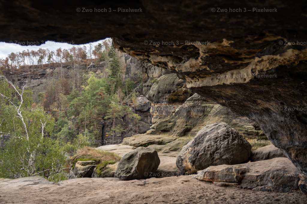 Frienstein_Idagrotte_Grotte_Hoehle_Felsplateau_Felsblock | 2022-09-02_Waldbrandgebiete_2 - Realisiert mit Pictrs.com