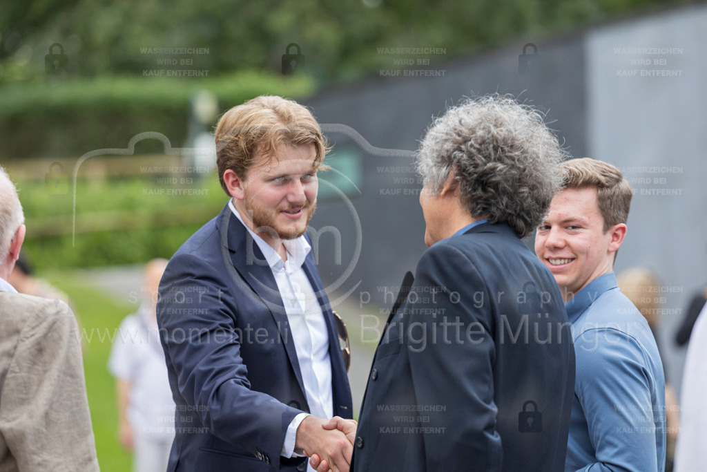 FeusiDiplomfeier_R6OO2912 | Brigitte Münger / bmsportphotography - Realisiert mit Pictrs.com