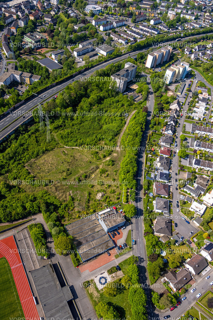 Hagen240504474Hohenlimburg | Luftbild, Wiesenfläche Kirchenberg, Berliner Allee und Hochhäuser, Autobahn A46, Hohenlimburg, Hagen, Ruhrgebiet, Nordrhein-Westfalen, Deutschland