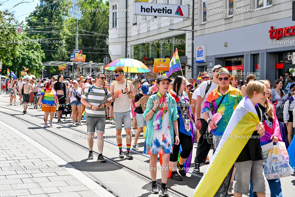 Linzpride 2025_ 21.06.2025-136 | 21.06.2025, Linz, AUT, Linzpride 2025, im Bild Teilnehmer an der Linz Pride 2025