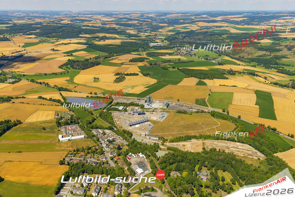 Schrägluftbild  Vogelheerd  Hof - Das Luftbild wurde 2025 vom UL-Flugzeug heraus erstellt ( keine Drohne ) - Hochauflösende Luftaufnahme -Nicht vergleichbar mit Google Maps oder Satelittenbilder- Die Geschenkidee !Mit Lizenz und Bildrechte bestellbar