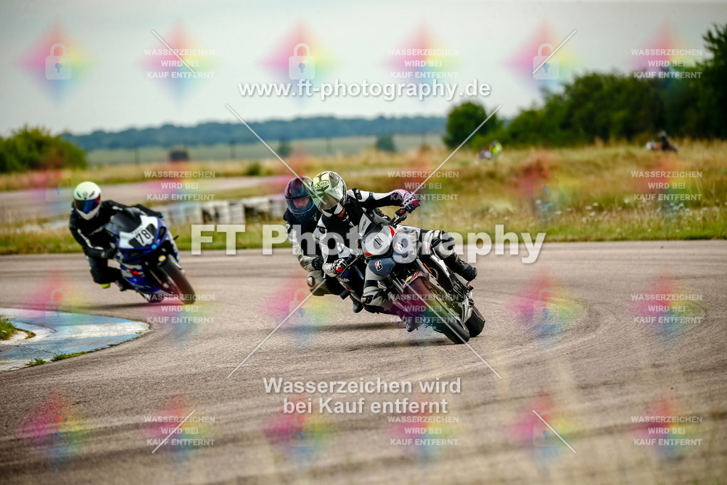 Chambley Juli-2159 | Hier findet Ihr Bilder von Touristenfahrten auf der Nürburgring Nordschleife oder von anderen Veranstaltungen die ich besucht habe. Viel Spass beim Durch Schauen 