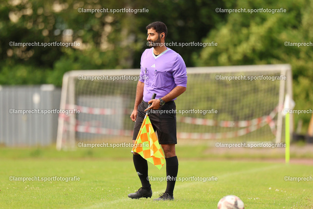 Fußball I Junioren I Kreispokal Lübeck I Finale I JSG Concordia Lübeck - TSV Siems I 09.06.2025.093 | Omid Jamshidi (2. Assistent) - Realisiert mit Pictrs.com
