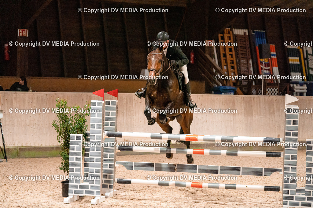 Springen Tag 1-933 | dv-media-shop - Realisiert mit Pictrs.com