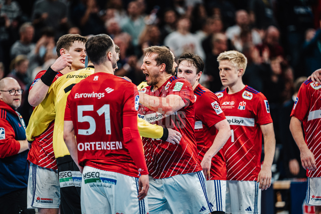 Handball | Männer | Saison 2024/2025 | DAIKIN Handball-Bundesliga | 10. Spieltag || Handball Sport Verein Hamburg vs. Füchse Berlin | 18.11.2024 | Jubel beim Team des HSVH nach dem Unentschieden