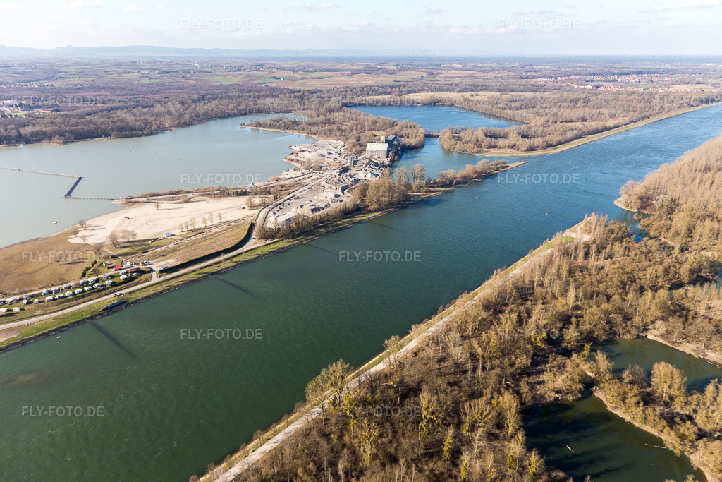 Luftbild: Dyckerhoff Kieswerk in Seltz im Bundesland Bas-Rhin in Frankreich. Foto: IMG_104861.jpg vom 14.03.2018 durch Werner Riehm/FLY-FOTO.de