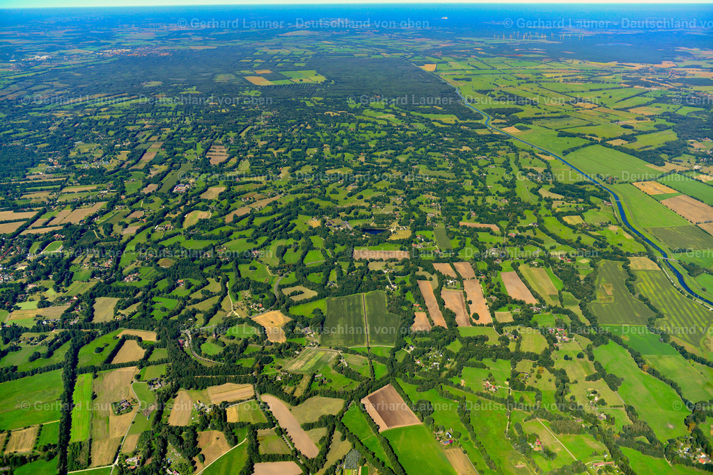 3637236 | Spreewald Unesco-Biosphärenreservat, BURG-DORF 25.08.2016 Strukturen auf landwirtschaftlichen Feldern  in Burg-Dorf im Bundesland Brandenburg, Deutschland // Structures on agricultural fields  in Burg-Dorf in the state Brandenburg, Germany Foto: Gerhard Launer