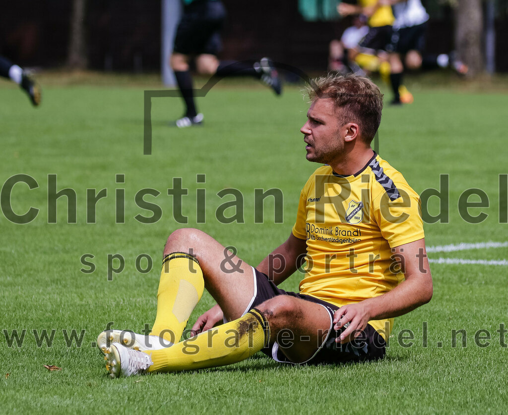 2023-07-23_078_SV_Anzing_gegen_SC_Kirchasch | Anzing, Deutschland, 23.07.2023:
Fußball, Kreisliga 2023 / 2024, Testspiel, SV Anzing gegen SC Kirchasch, Endergebnis: 5:1

Thomas Angermaier (SC Kirchasch, #17)

Foto: Christian Riedel / fotografie-riedel.net