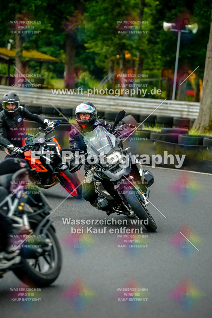 VBK-3980 | Hier findet Ihr Bilder von Touristenfahrten auf der Nürburgring Nordschleife oder von anderen Veranstaltungen die ich besucht habe. Viel Spass beim Durch Schauen 