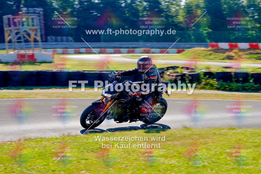 _MOT5318 | Hier findet Ihr Bilder von Touristenfahrten auf der Nürburgring Nordschleife oder von anderen Veranstaltungen die ich besucht habe. Viel Spass beim Durch Schauen 