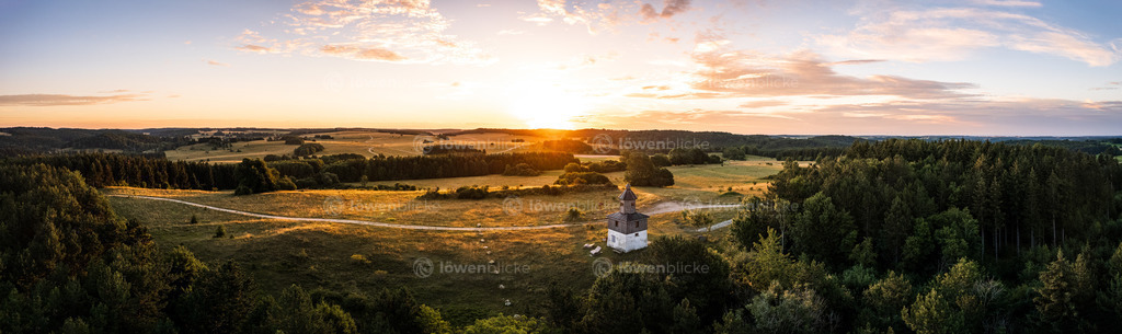Turm Sterneberg bei Sonnenaufgang | löwenblicke | shop