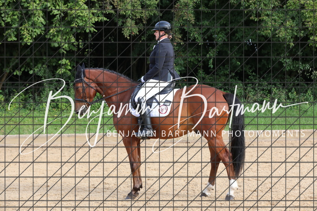 AZ2A1700 | Benjamin Bartmann Photomoments