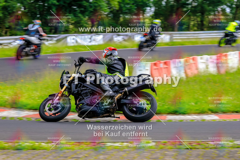 VBK-7705 | Hier findet Ihr Bilder von Touristenfahrten auf der Nürburgring Nordschleife oder von anderen Veranstaltungen die ich besucht habe. Viel Spass beim Durch Schauen 