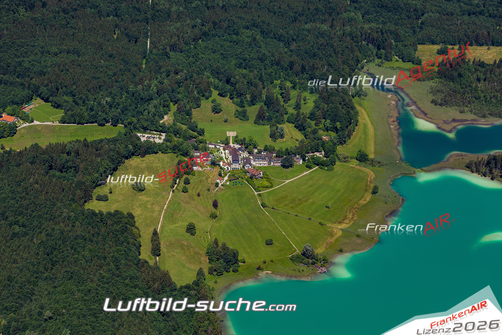 Aktuelles Luftbild von Unterlauterbach Iffeldorf - Die Luftaufnahme wurde 2022 mittels UL-Flugzeug erstellt ( keine Drohne ) - hochauflösende Kamera-Systeme von  Canon -Beste Qualität - Für grossformatige Ausdrucke geeignet. Die Geschenkidee !