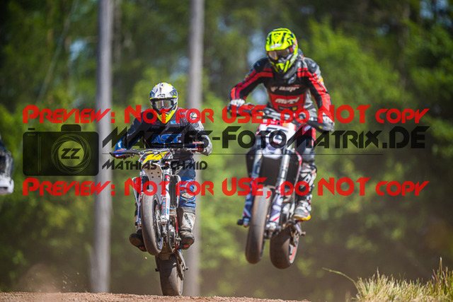 MaZZes_FotoMatrix_230609_6617 | UE40