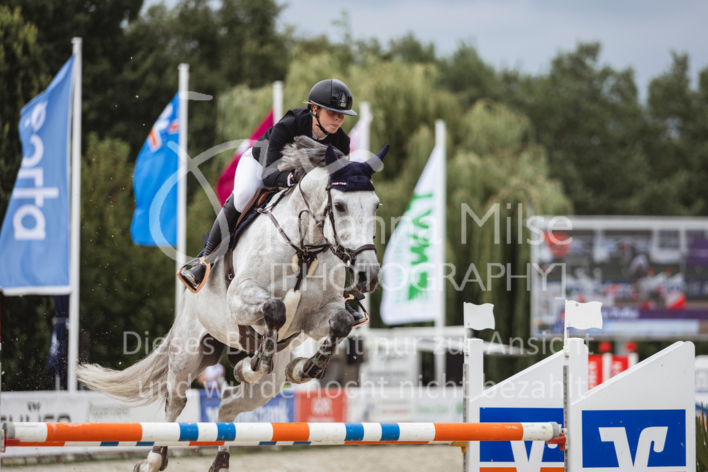 240712_BHO_ZweiPh-M2-1-500 | Deine schönsten Turniermomente als professionelle Fotos! Entdecke hochwertige Pferdesport-Fotografie im Online-Shop. Jetzt Fotos finden & bestellen!