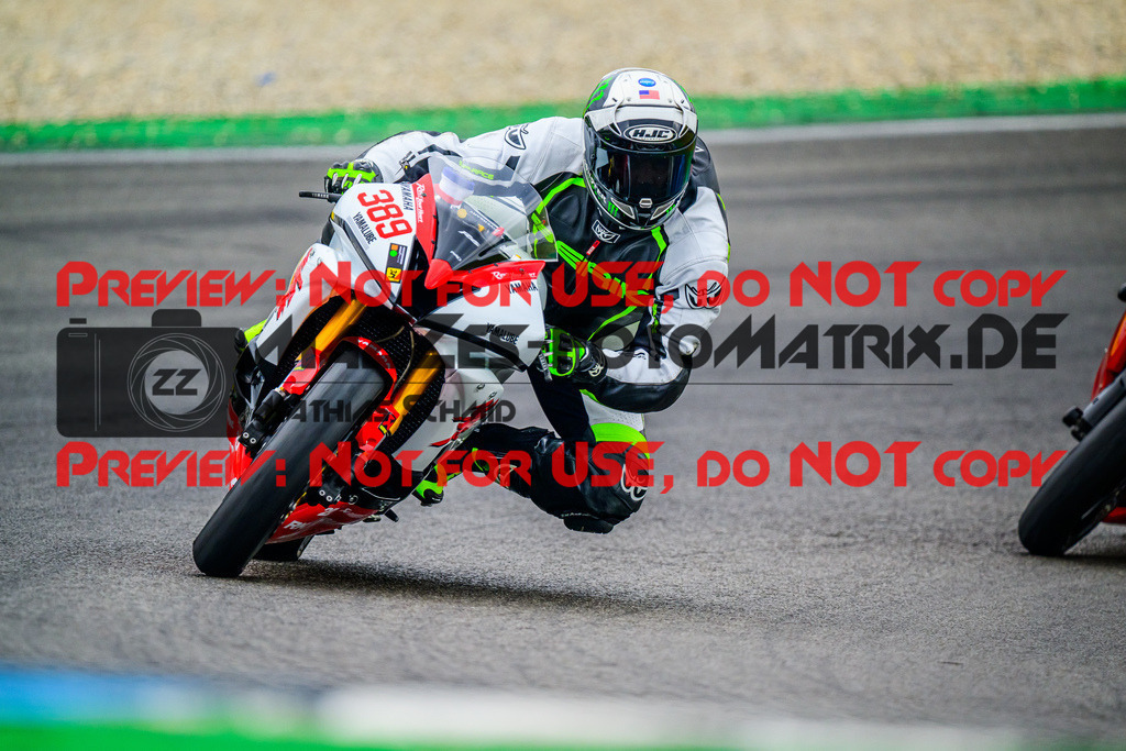 MaZZes_FotoMatrix_240614_6007705_4184 | GELB