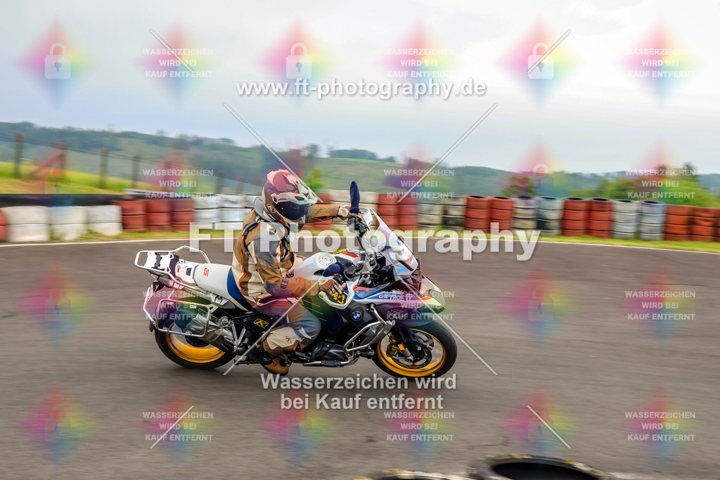 OBK-5525 | Hier findet Ihr Bilder von Touristenfahrten auf der Nürburgring Nordschleife oder von anderen Veranstaltungen die ich besucht habe. Viel Spass beim Durch Schauen 