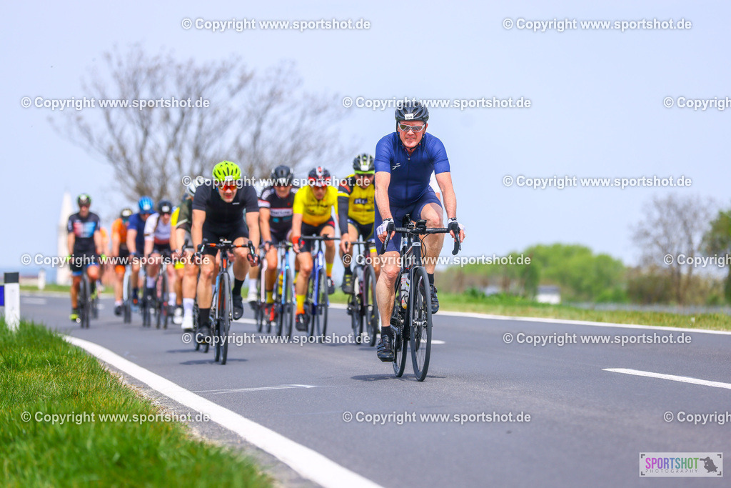 TRA_0055 | Neusiedlersee Radmarathon 2026@sportshot_your_pictrs #yourpictures#roadtowm2029 #nrm #neusiedlerseeradmarathon #neusiedlersee #neusiedlerseetourismus #burgenland #mörbisch #nrm26 #burgenlandtourismus #voglundco #poweredbyburgenlandtourismus #radsport #rad #marathon #ucigranfondo #visitburgenland #ucigranfondoworldseries