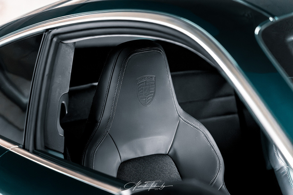911 GT3 Touring Arlogrünmetallic | Entdecken Sie die faszinierende Welt von Alexander Tschuncky Arts: Kreative Fotografie, atemberaubende Automobilkunst und hochwertiger Bilderdruck. Lassen Sie sich inspirieren! - Realisiert mit Pictrs.com