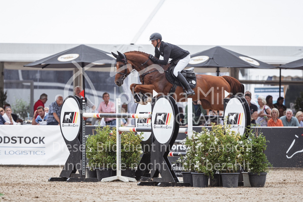 240906_BuCha_GP-627 | Deine schönsten Turniermomente als professionelle Fotos! Entdecke hochwertige Pferdesport-Fotografie im Online-Shop. Jetzt Fotos finden & bestellen!