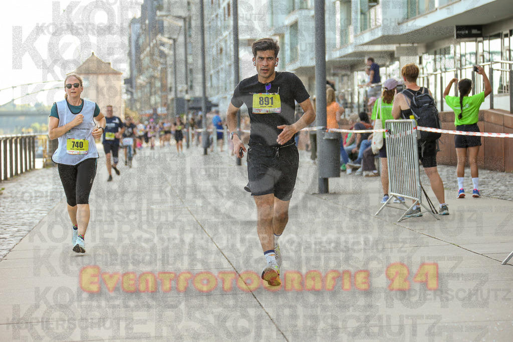 250920_1453_EX1_8103 | Sportfotografie im Rhein-Sieg Kreis, Köln, Bonn, NRW, Rheinland Pfalz, Hessen, etc. Unser Tätigkeitsfeld umfasst den Laufsport vom Volkslauf über den Marathon, Duathlon, Triathon bis zum Ultralauf wie Kölnpfad Ultra oder Schindertrail.