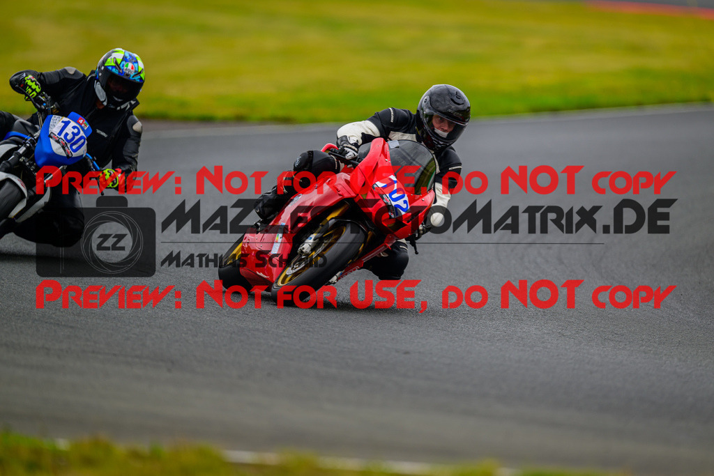 MaZZes_FotoMatrix_240724_6007705_7403 | BLAU