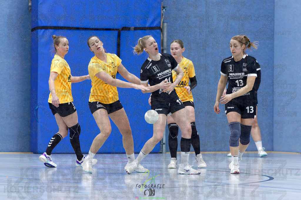 Handball Frauen Oberliga Mitte, HSG Eibelshausen/Ewersbach - HSG Lumdatal | Handball Frauen Oberliga Mitte, HSG Eibelshausen/Ewersbach - HSG Lumdatal am 21.02.2026 in Dietzhölztal-Steinbrücken (Sporthalle am Hammerweiher)Photo © 2026 - Jörg Heinrich - Realisiert mit Pictrs.com