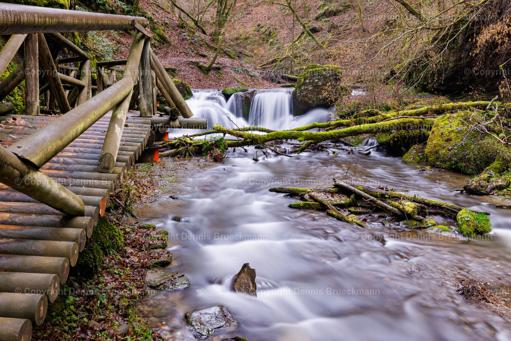 Wasserfall in der Ehrenbachklamm | Dennis-Brueckmann-Fotografie - Realisiert mit Pictrs.com