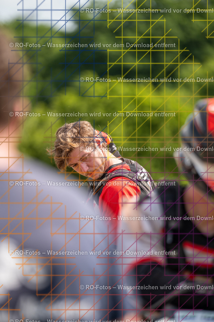 Wolfshausen 5 Lauf -34 | Sportfotografie von RO-Fotos: Motorsport, Motocross, Enduro, Laufveranstaltungen und Triathlon. Professionelle Fotos von Sportlern und Events. - Realisiert mit Pictrs.com