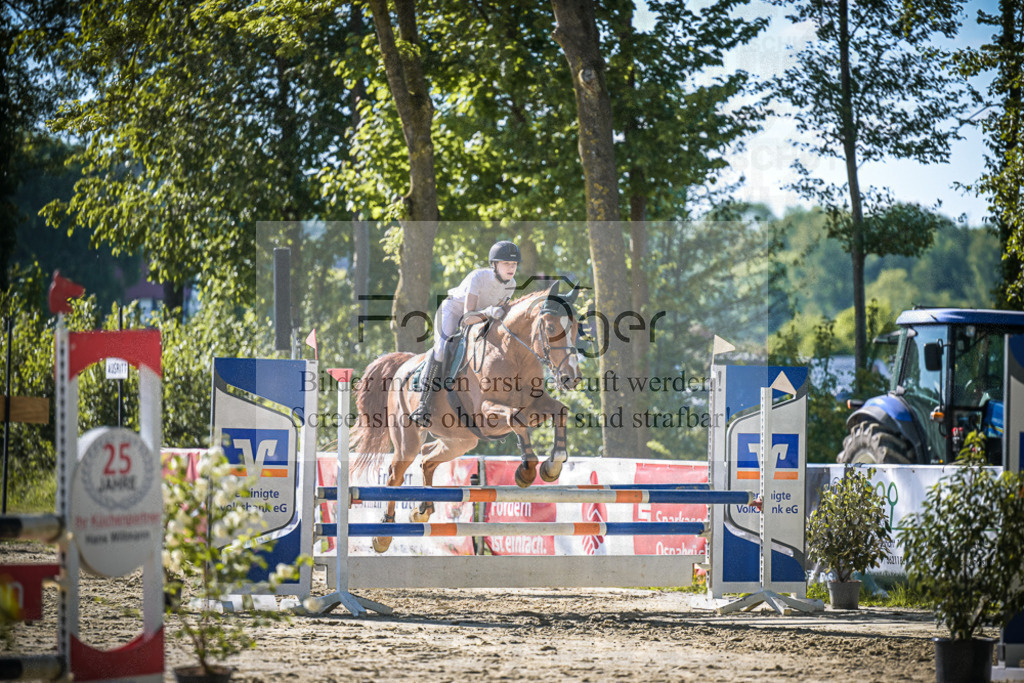 DOS_3678 | Entdecke hochwertige Reitturnierfotos von Foto Oger. Professionell, emotional und authentisch – jetzt Lieblingsmomente im Shop bestellen.Deutschlandweite Turnierfotografie. - Realisiert mit Pictrs.com