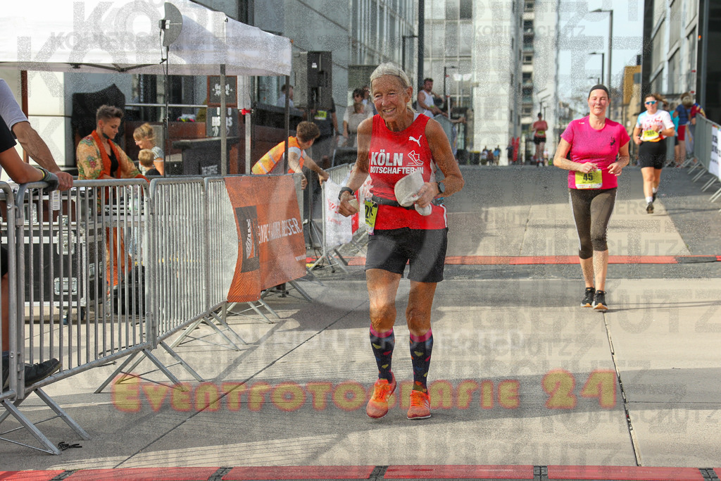 250920_1541_EX1_0463 | Sportfotografie im Rhein-Sieg Kreis, Köln, Bonn, NRW, Rheinland Pfalz, Hessen, etc. Unser Tätigkeitsfeld umfasst den Laufsport vom Volkslauf über den Marathon, Duathlon, Triathon bis zum Ultralauf wie Kölnpfad Ultra oder Schindertrail.