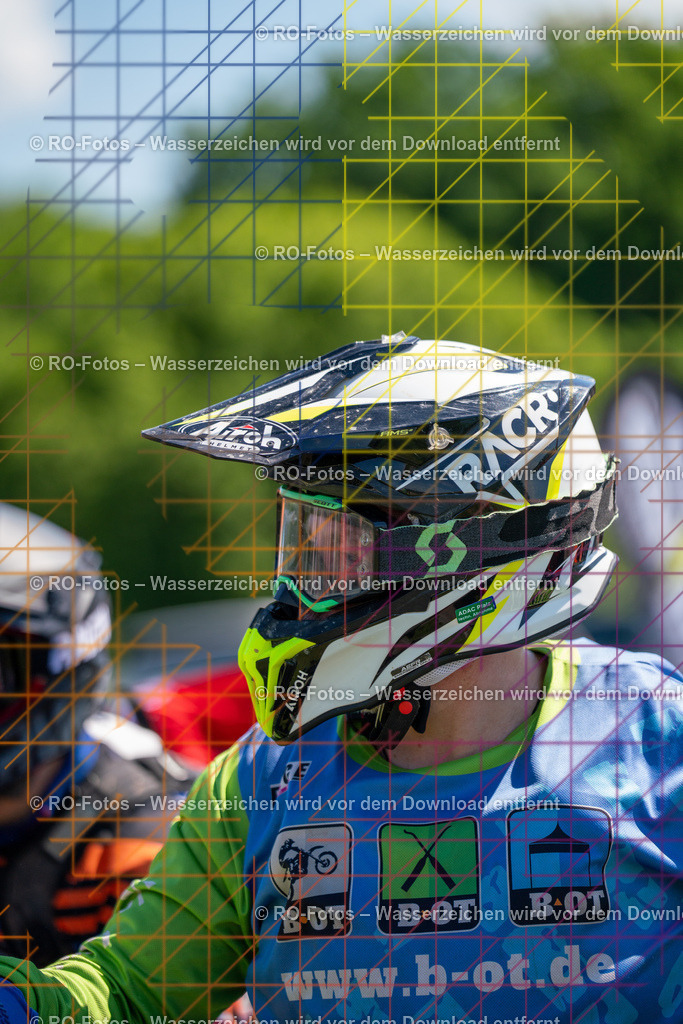 Wolfshausen 2 Lauf -151 | Sportfotografie von RO-Fotos: Motorsport, Motocross, Enduro, Laufveranstaltungen und Triathlon. Professionelle Fotos von Sportlern und Events. - Realisiert mit Pictrs.com