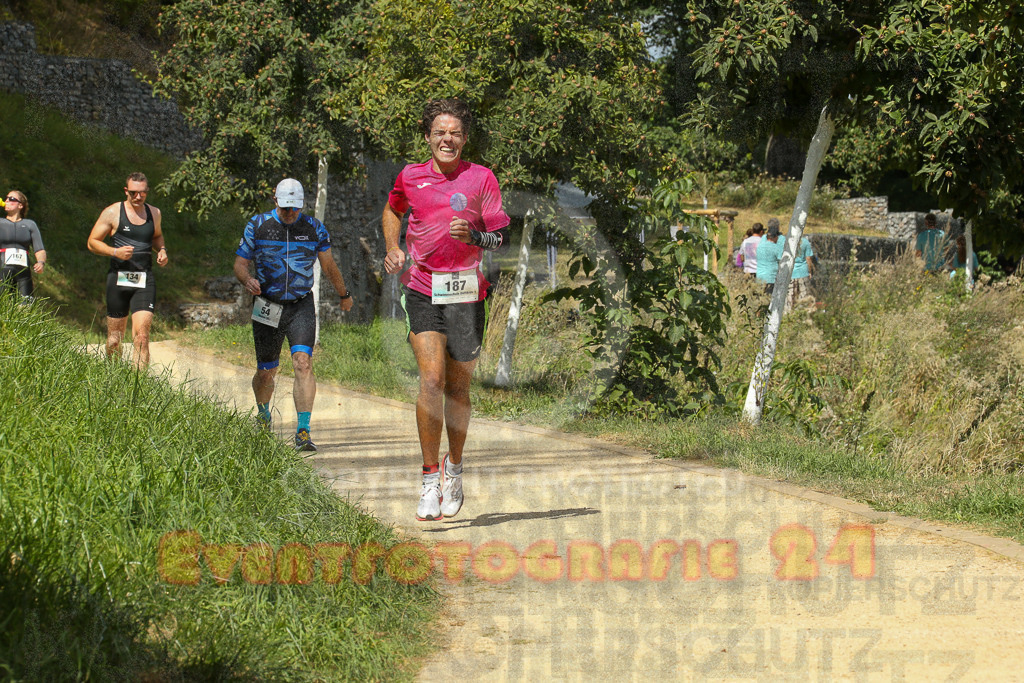 250824_1250_EX1_0704 | Sportfotografie im Rhein-Sieg Kreis, Köln, Bonn, NRW, Rheinland Pfalz, Hessen, etc. Unser Tätigkeitsfeld umfasst den Laufsport vom Volkslauf über den Marathon, Duathlon, Triathon bis zum Ultralauf wie Kölnpfad Ultra oder Schindertrail.