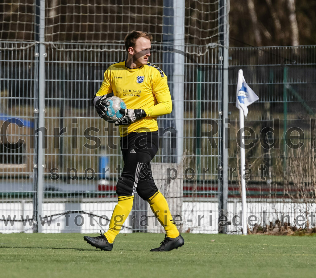 2024-02-24_026_FC_Langengeisling_II_gegen_SG_Reichenkirchen | Erding, Deutschland, 24.02.2024:
Fußball, Kreisklasse 2023 / 2024, Testspiel, FC Langengeisling II gegen SG Reichenkirchen, Endergebnis: 7:1

Torwart Christian Bernhardt (FC Langengeisling, #1)

Foto: Christian Riedel / fotografie-riedel.net